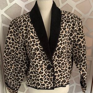 Leopard Print Women's Blazer with Black Collar